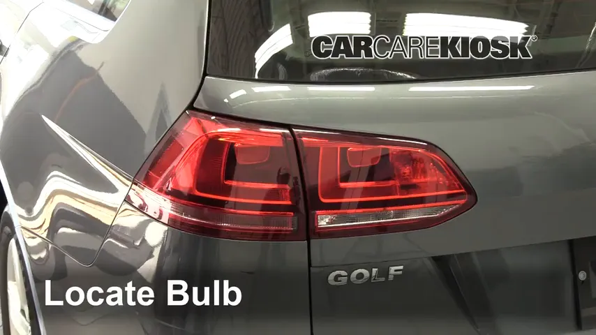 2015 Volkswagen Golf SportWagen TDI S 2.0L 4 Cyl. Turbo Diesel Éclairage Feu clignotant arrière (remplacer l'ampoule)